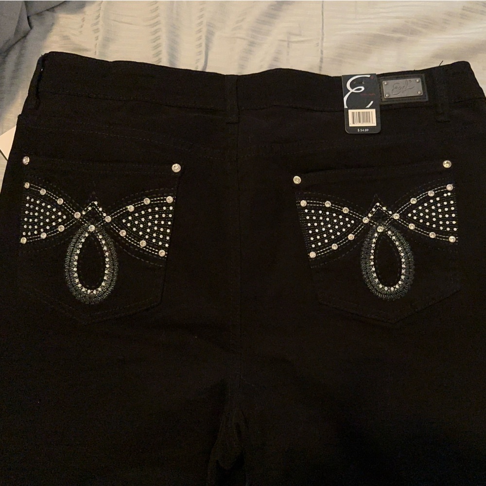 Earl Jeans Black capri pants. Size 18W.